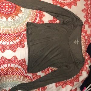 AMERICAN EAGLE olive green crop top!